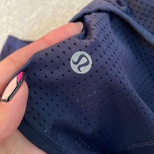 Lululemon navy blue speed short size 6